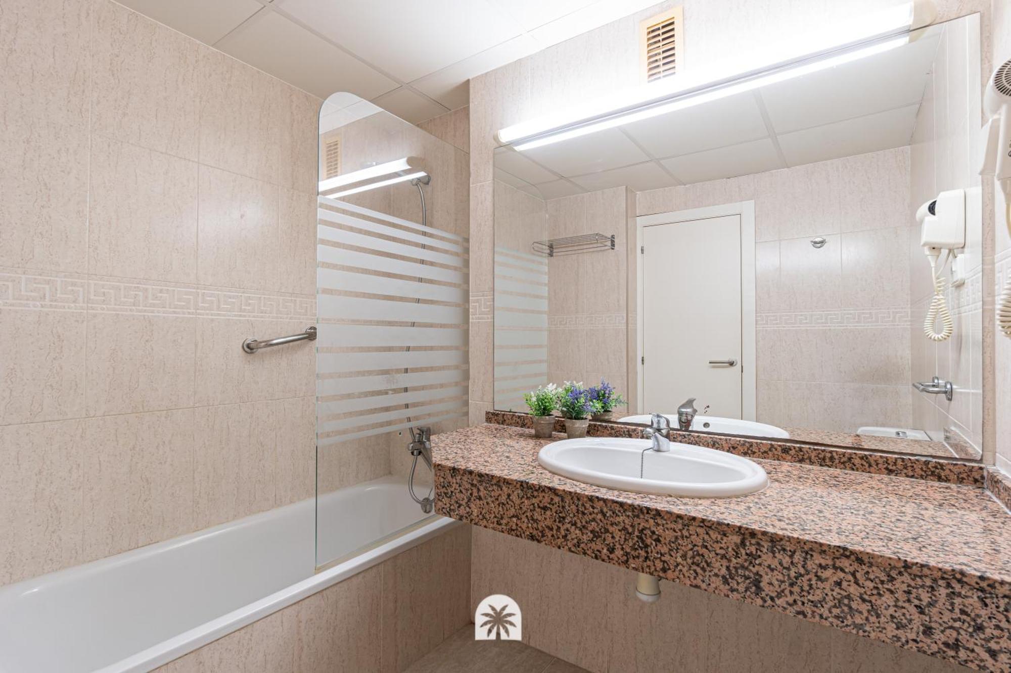 Mediterranean Way - Michelangelo Apartment Салоу Екстериор снимка